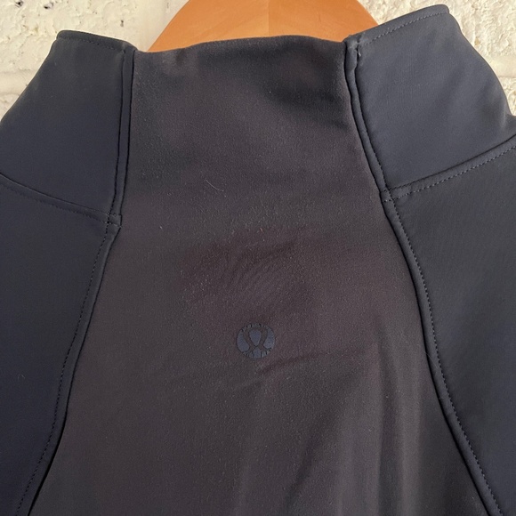 Lululemon Mens 1/2 Zip Pullover - Picture 5 of 8